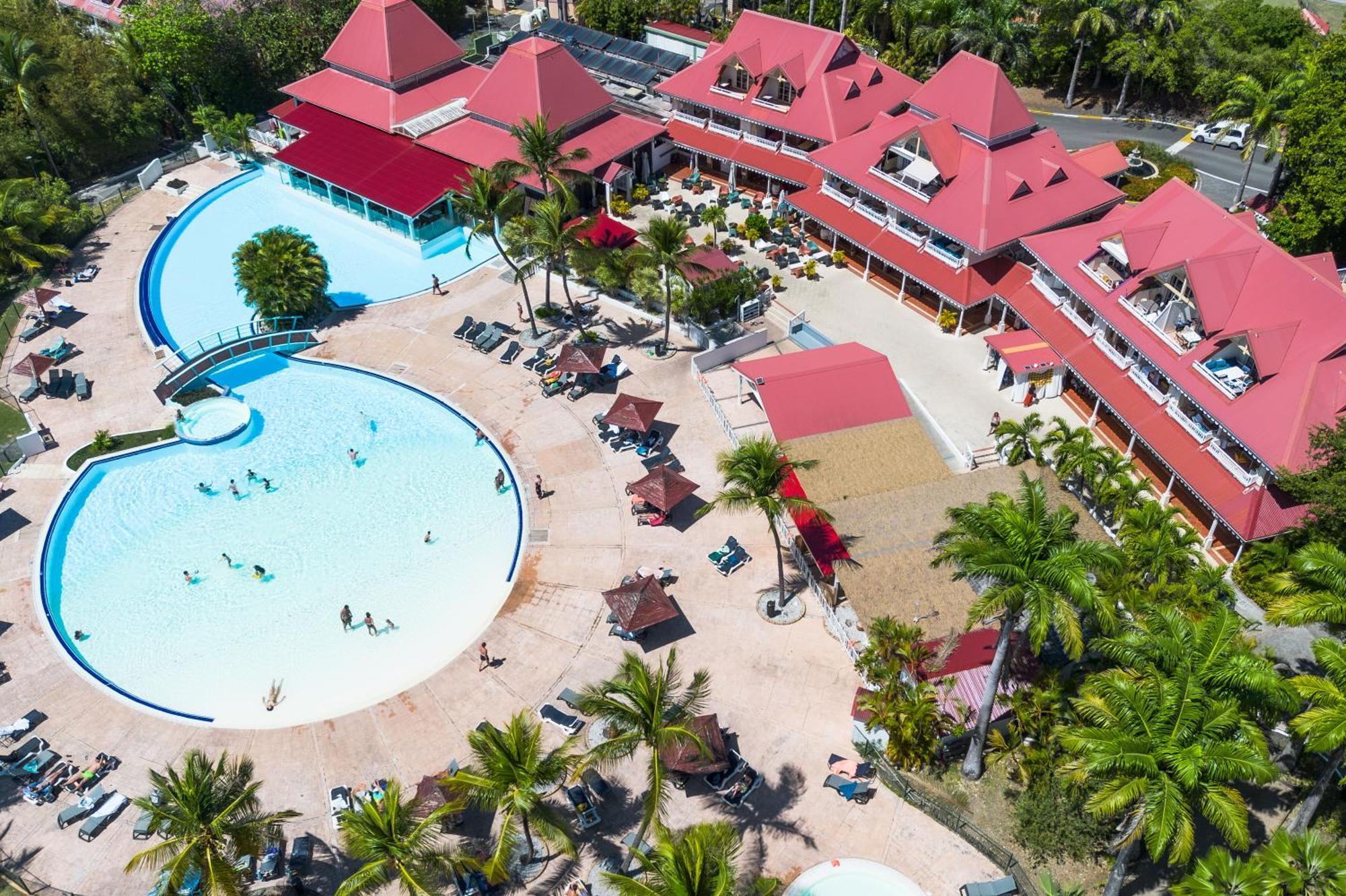 Village Pierre & Vacances Sainte Anne Exterior photo